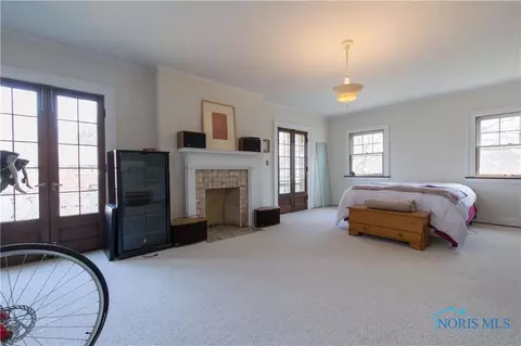 2041 Shenandoah Rd, Toledo, OH 43607 photo 13