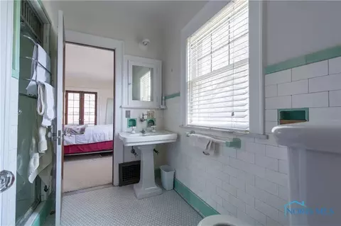 2041 Shenandoah Rd, Toledo, OH 43607 photo 15