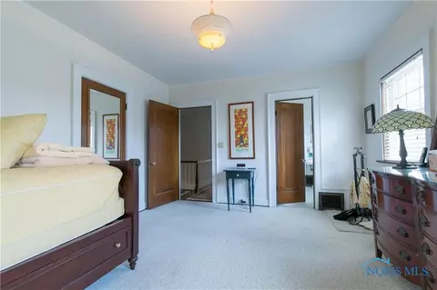 2041 Shenandoah Rd, Toledo, OH 43607 photo 17