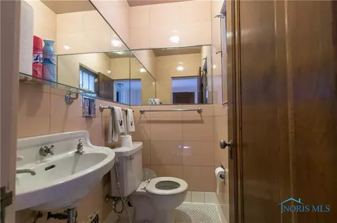2041 Shenandoah Rd, Toledo, OH 43607 photo 12