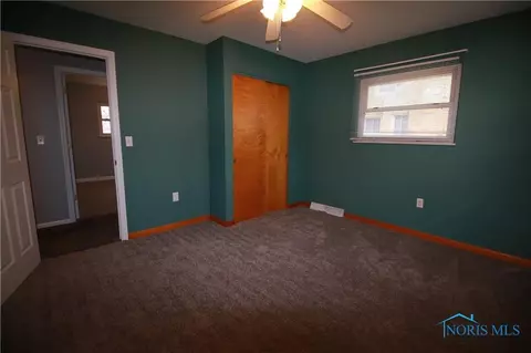 2823 Starr Ave, Oregon, OH 43616 photo 8