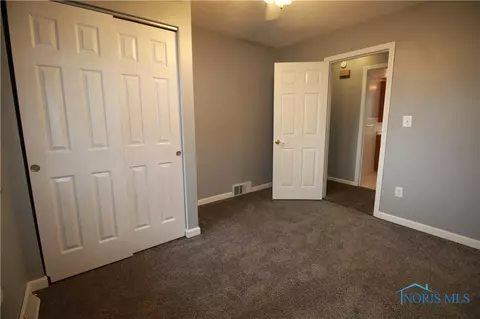 2823 Starr Ave, Oregon, OH 43616 photo 6