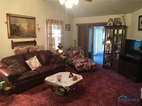 919 S Lynn St, Bryan, OH 43506 photo 3