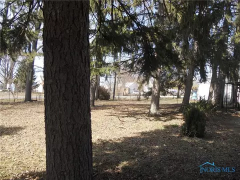 5835 Willacker Rd, Oregon, OH 43616 photo 12
