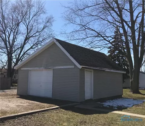 403 W Wayne St, Paulding, OH 45879 photo 6