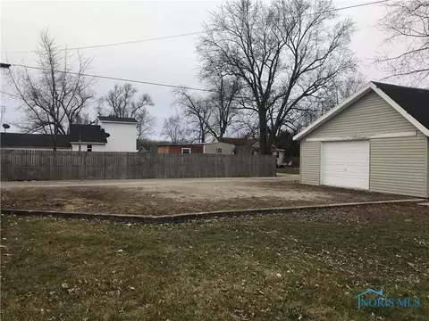 403 W Wayne St, Paulding, OH 45879 photo 5