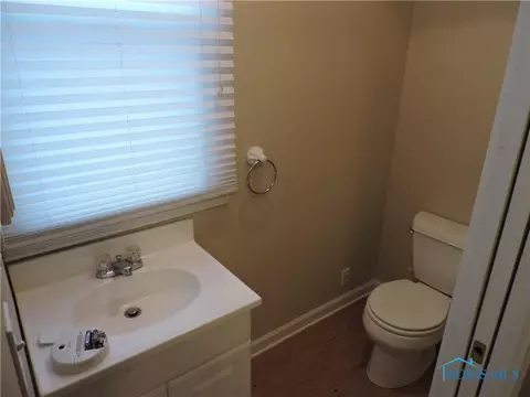 608 Main St, Delta, OH 43515 photo 4