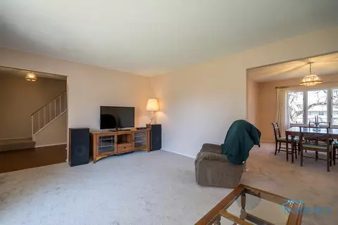 854 Maple Ln, Waterville, OH 43566 photo 4