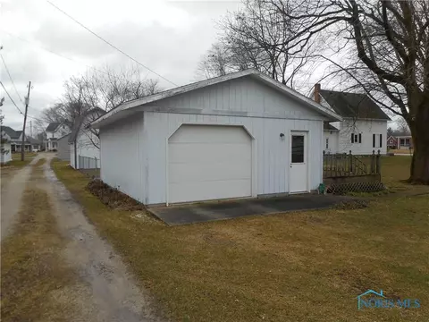 203 E Rings St, West Unity, OH 43570 photo 6