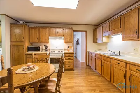 204 Warner St, Walbridge, OH 43465 photo 20
