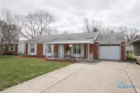 204 Warner St, Walbridge, OH 43465 photo 3