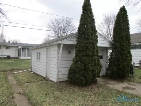 2326 Hinde Rd, Toledo, OH 43607 photo 5