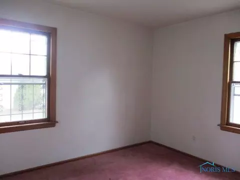 2326 Hinde Rd, Toledo, OH 43607 photo 10