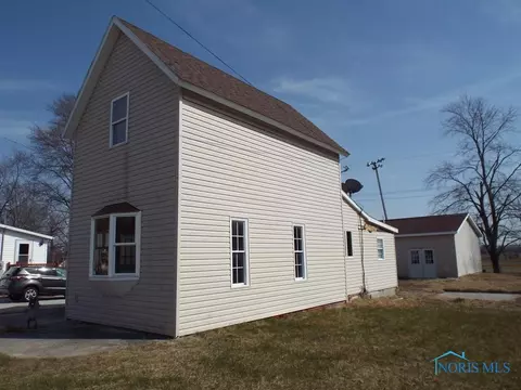 121 E South St, Wayne, OH 43466 photo 4