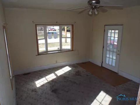 121 E South St, Wayne, OH 43466 photo 12