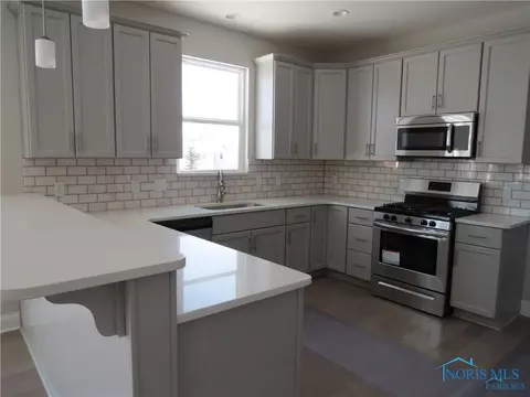 7544 Shoemaker Dr, Waterville, OH 43566 photo 8