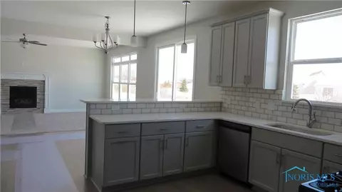 7544 Shoemaker Dr, Waterville, OH 43566 photo 12