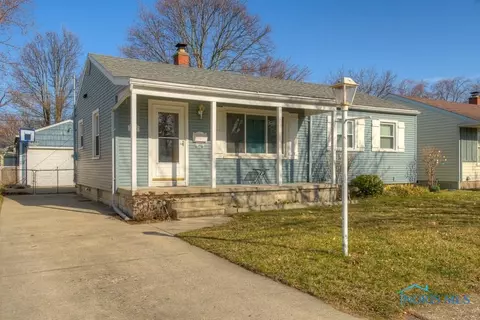 1385 Junior Dr, Maumee, OH 43537 photo 1