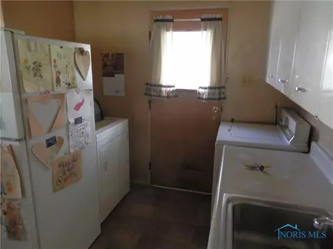 4026 Hill Ave, Toledo, OH 43607 photo 9