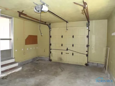 2032 Shenandoah Rd, Toledo, OH 43607 photo 11