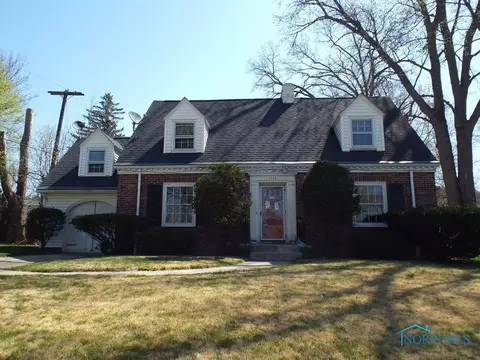 2032 Shenandoah Rd, Toledo, OH 43607 photo 1