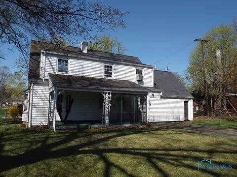 2032 Shenandoah Rd, Toledo, OH 43607 photo 2