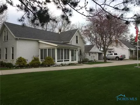 30636 Drouillard Rd, Walbridge, OH 43465 photo 1