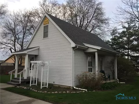 30636 Drouillard Rd, Walbridge, OH 43465 photo 2