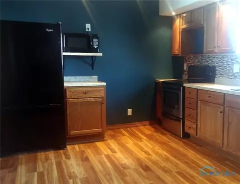 412 E Main St, Fayette, OH 43521 photo 4