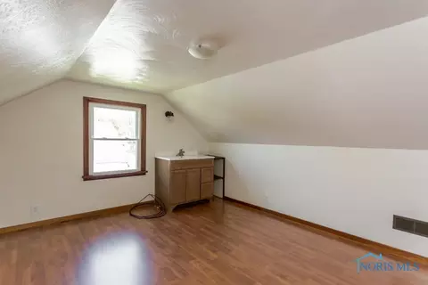 1730 Perth St, Toledo, OH 43607 photo 3