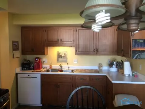 204 Brown Dr, Bryan, OH 43506 photo 8