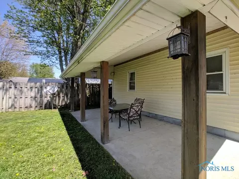 427 N Edwards St, Ada, OH 45810 photo 19