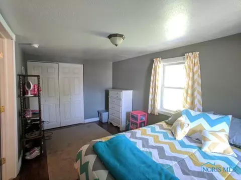 427 N Edwards St, Ada, OH 45810 photo 9