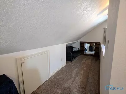 427 N Edwards St, Ada, OH 45810 photo 12