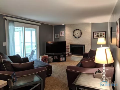 211 Ohio Dr, Bryan, OH 43506 photo 5