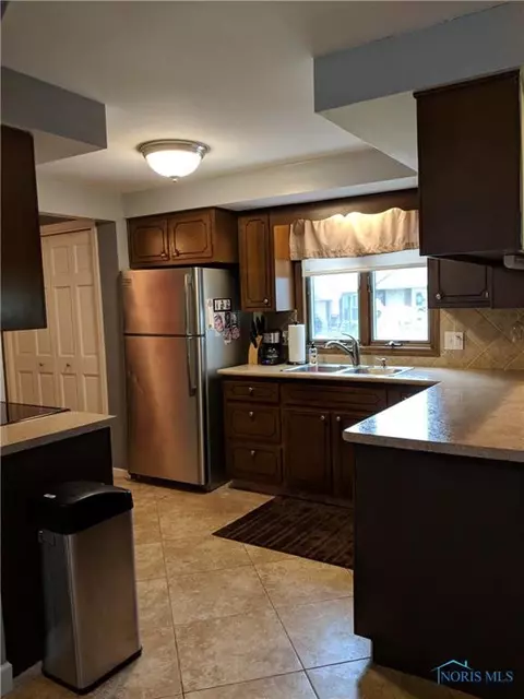 211 Ohio Dr, Bryan, OH 43506 photo 6