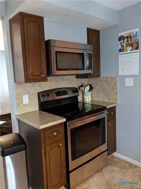 211 Ohio Dr, Bryan, OH 43506 photo 8
