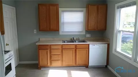 809 Secor Rd, Toledo, OH 43607 photo 6