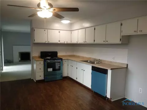 1533 Cherry Valley Rd, Toledo, OH 43607 photo 7