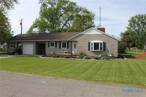 135 E Hubbard St, Hamler, OH 43524 photo 1
