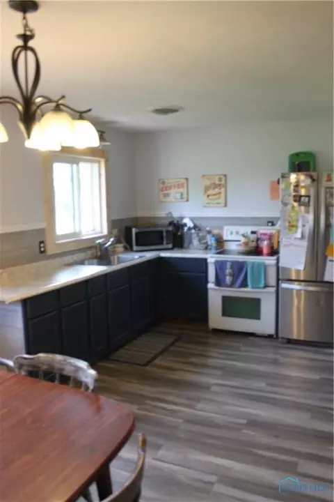 135 E Hubbard St, Hamler, OH 43524 photo 11