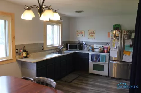 135 E Hubbard St, Hamler, OH 43524 photo 12