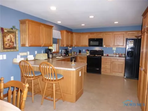1310 Markey Dr, Bryan, OH 43506 photo 7