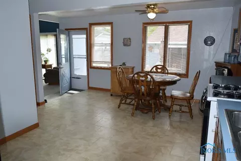 1386 Junior Dr, Maumee, OH 43537 photo 12