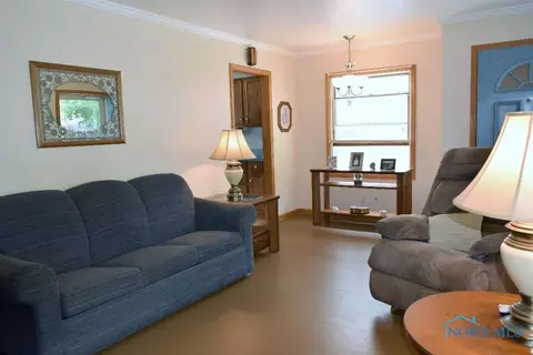 1386 Junior Dr, Maumee, OH 43537 photo 8