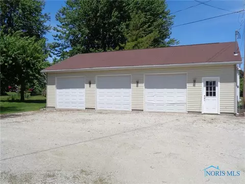 306 E Main St, Wayne, OH 43466 photo 2