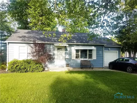 839 N Cherry St, Paulding, OH 45879 photo 2