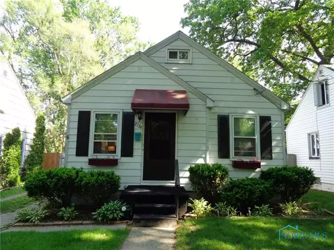 2734 Castleton Ave, Toledo, OH 43613 photo 2