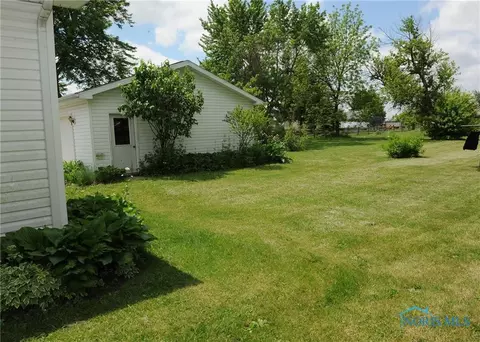 118 S Adrian St, Lyons, OH 43533 photo 10