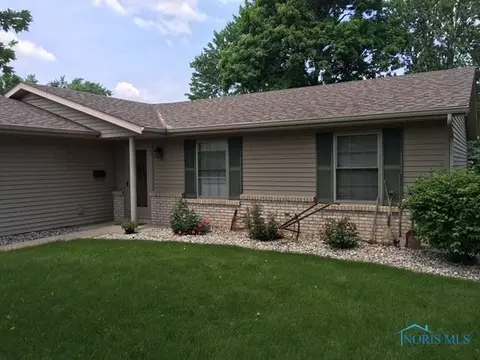 310 W Arthur Dr, Bryan, OH 43506 photo 2